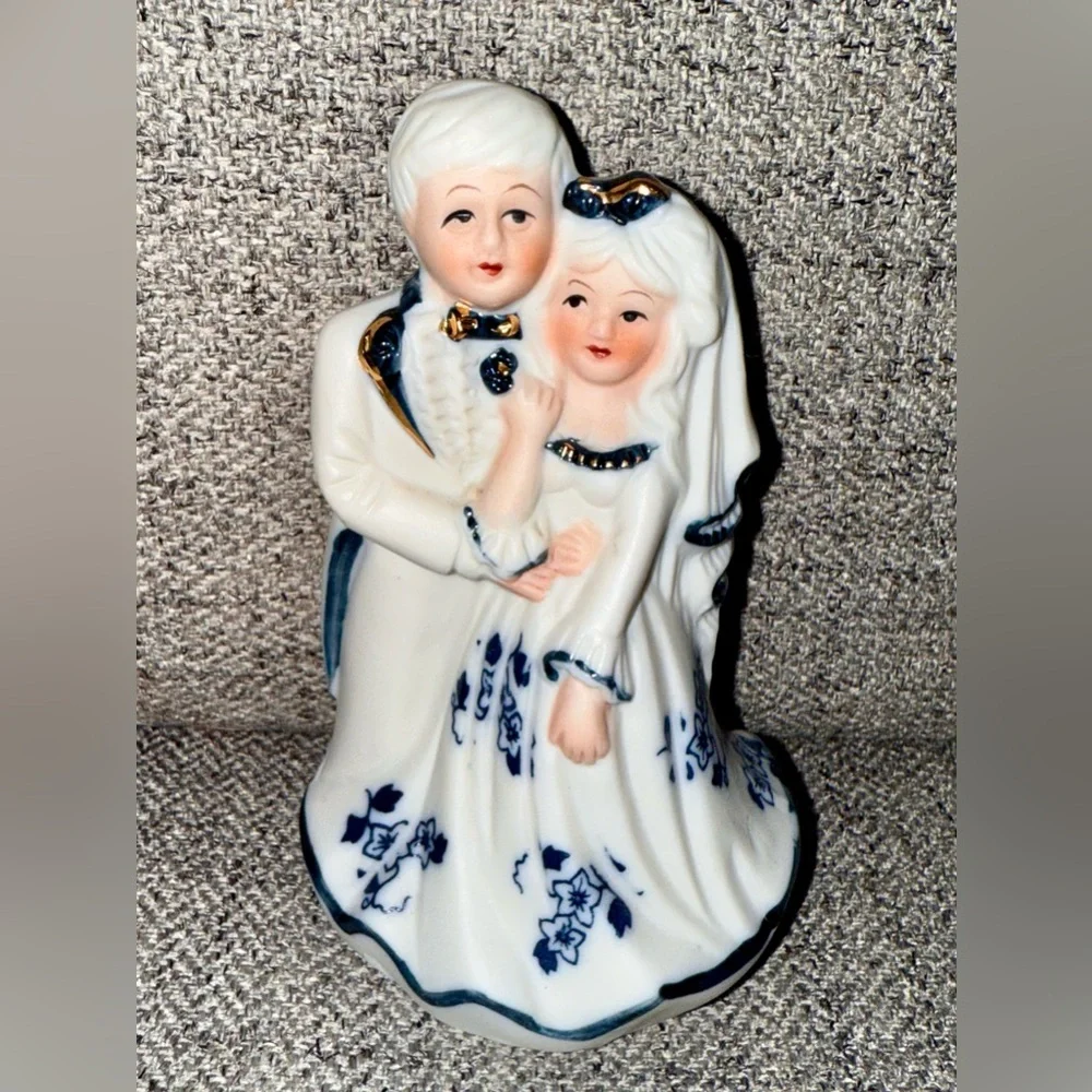 Porcelain Bride and Groom Figurine